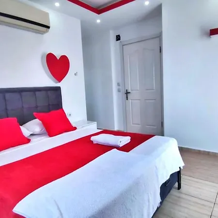 Uzumlu Village 3 Bedroom 8529 Villa Kalkan